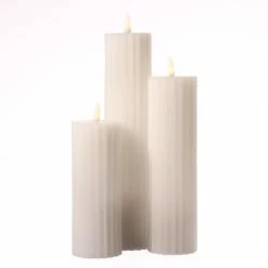 Null LED Kerzenset Liv Echtwachs Gerillt Geriffelt Flackernd 3 Größen Timer Weiß 3St.