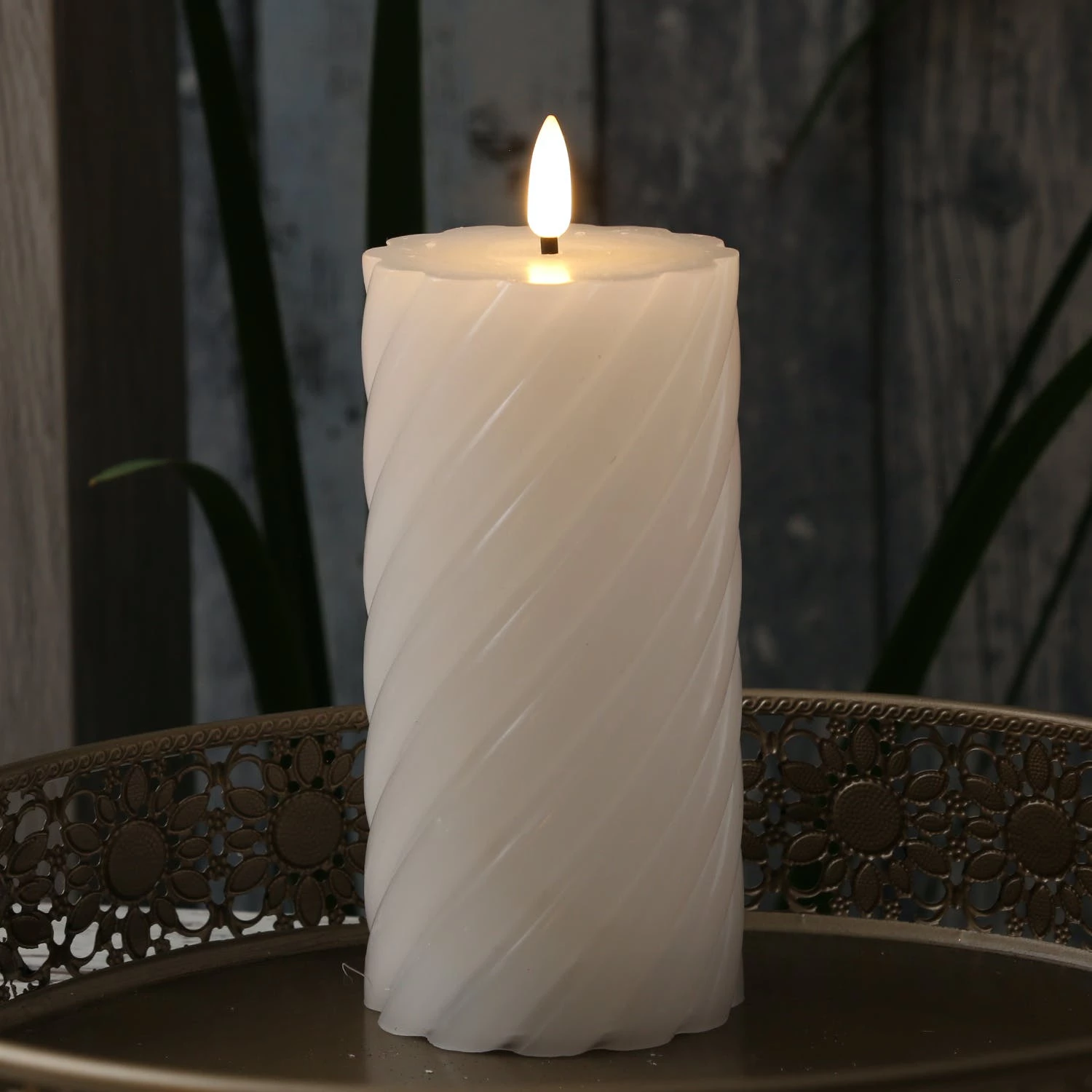 Null LED Kerze Twist Echtwachs Gedrehte Stumpenkerze Flackernd H: 17,5cm Timer Weiß – Bild 2