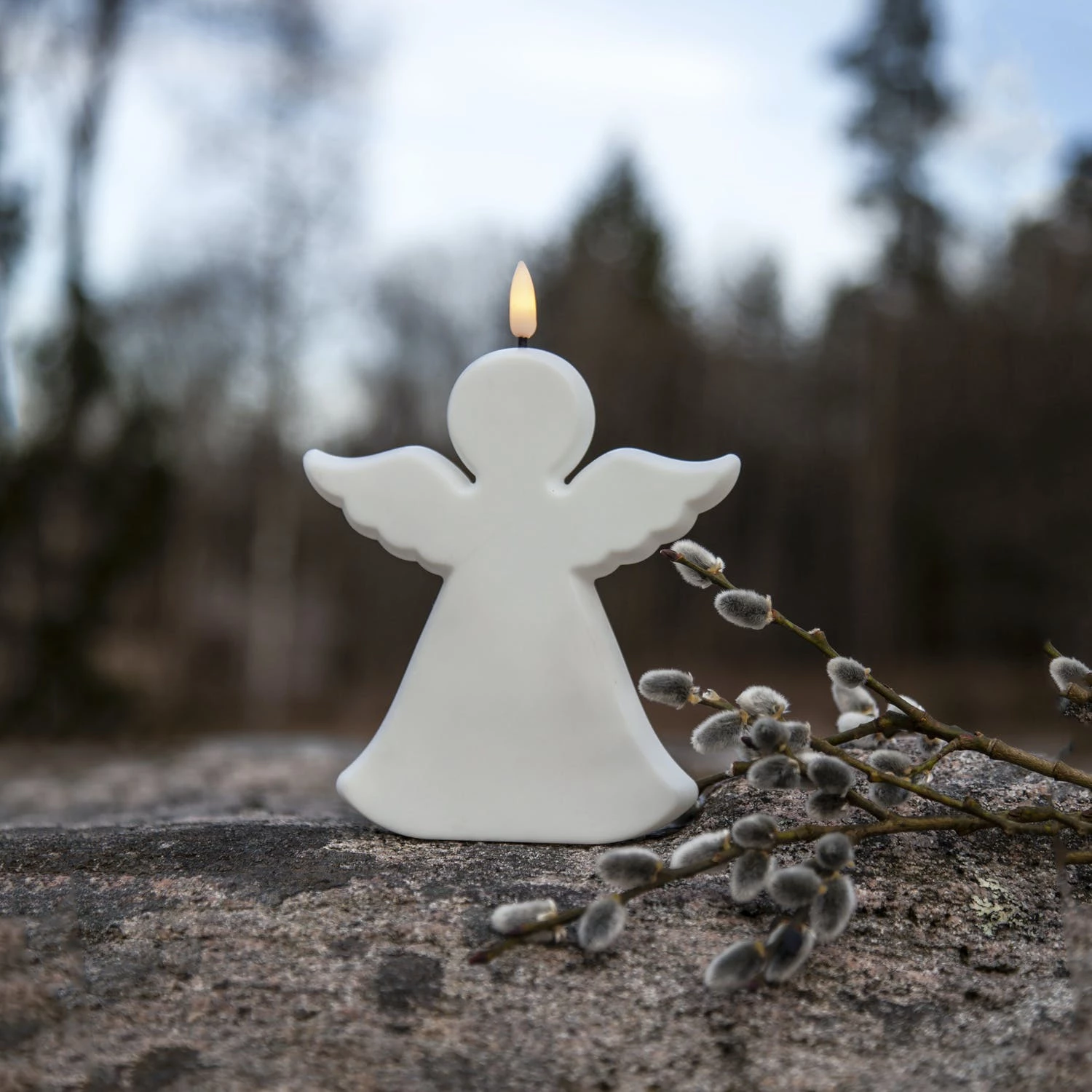 Null LED Kerze Engel Gartenfigur Grabdeko 3D Flamme 18cm Timer Batterie F. Außen Weiß – Bild 7