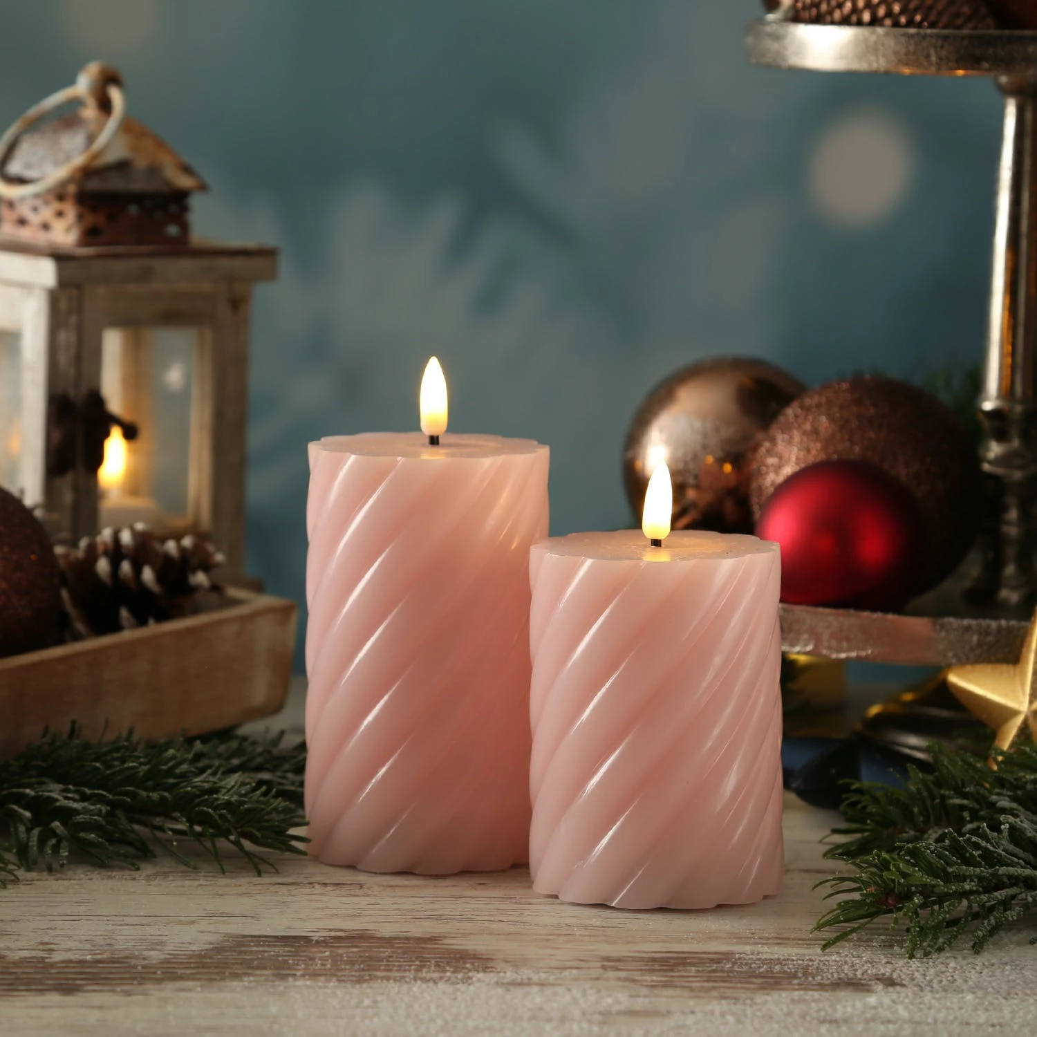 Null LED Kerze Swirl Echtwachs Gedrehte Stumpenkerze Flackernd H: 15cm Timer Rosa – Bild 6