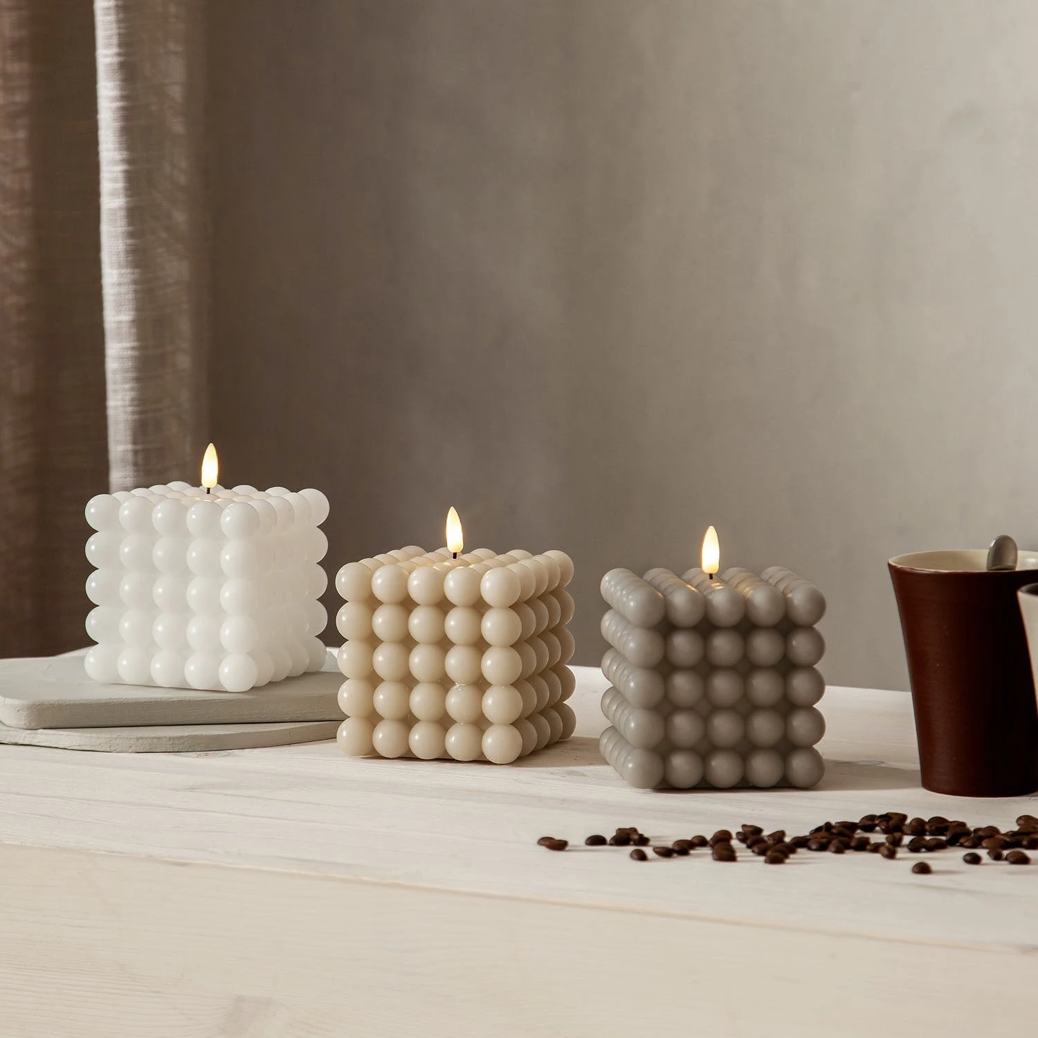 Null LED Kerze Bubble Würfel Cube Kerze Echtwachs 3D Flamme H: 12,5cm Timer Grau – Bild 6