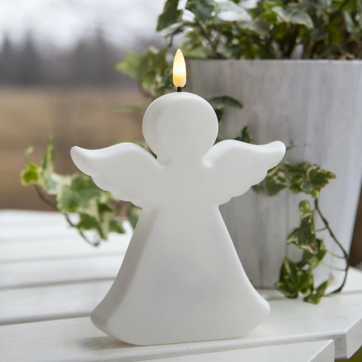 Null LED Kerze Engel Gartenfigur Grabdeko 3D Flamme 18cm Timer Batterie F. Außen Weiß – Bild 6