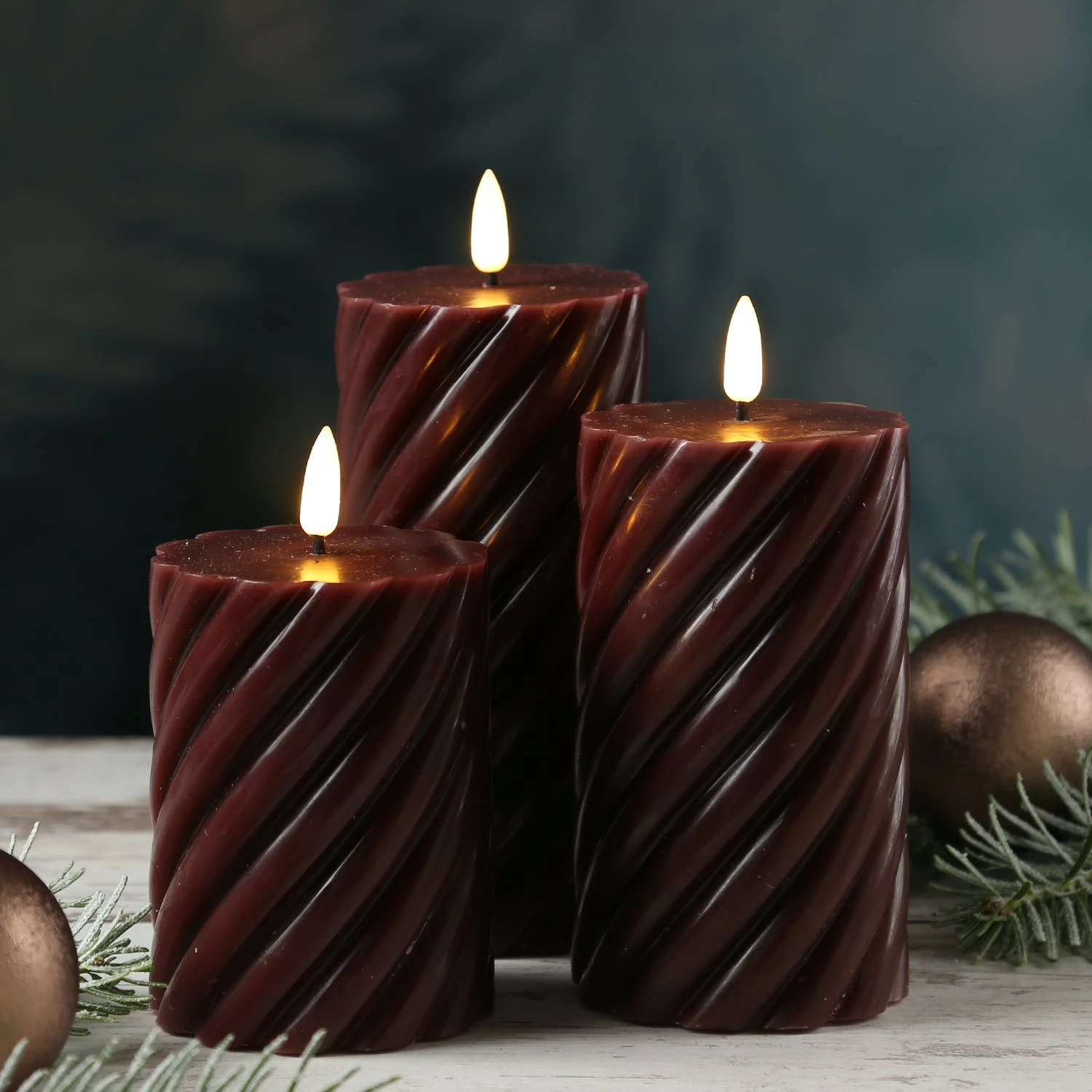 Null LED Kerze Twist Echtwachs Gedrehte Stumpenkerze Flackernd H: 15cm Timer Rot – Bild 7