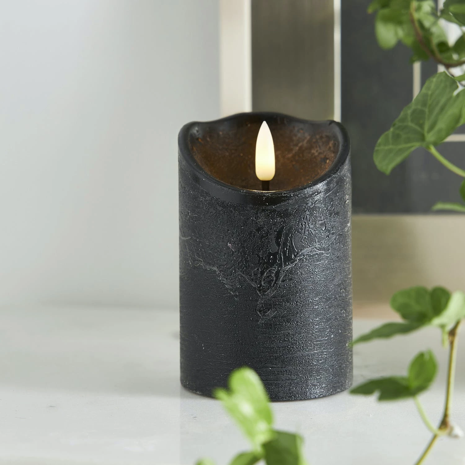 Null LED Kerze Rustik Optik Echtwachs Flackernde Flamme 12,5cm Timer Batterie Schwarz – Bild 6