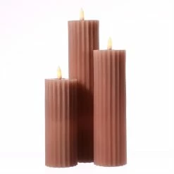 Null LED Kerzenset Liv Echtwachs Gerillt Geriffelt Flackernd 3 Größen Timer Rosa 3St.