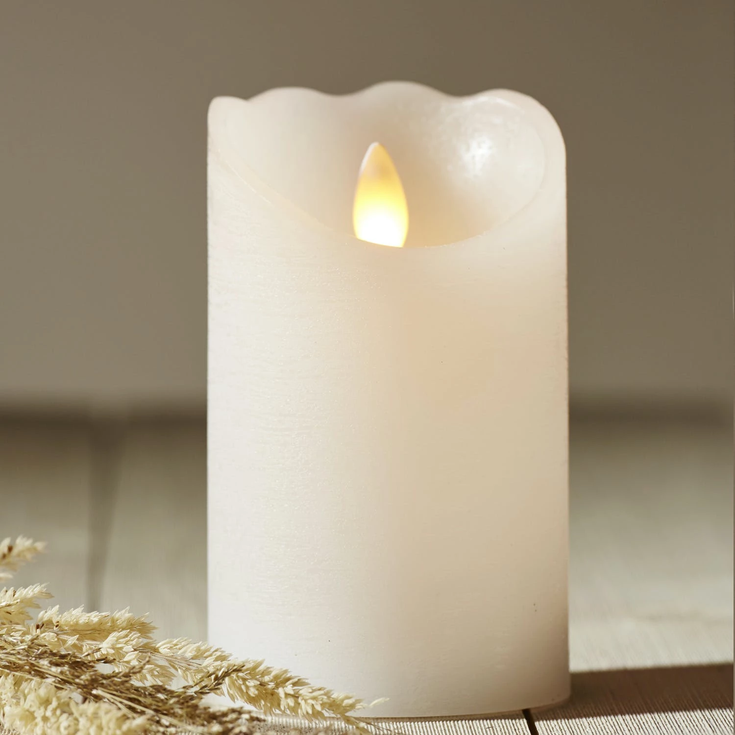 Null LED Kerze Glow Echtwachs Flackernde LED Timer H: 12,5cm, D: 7,5cm Weiß – Bild 7