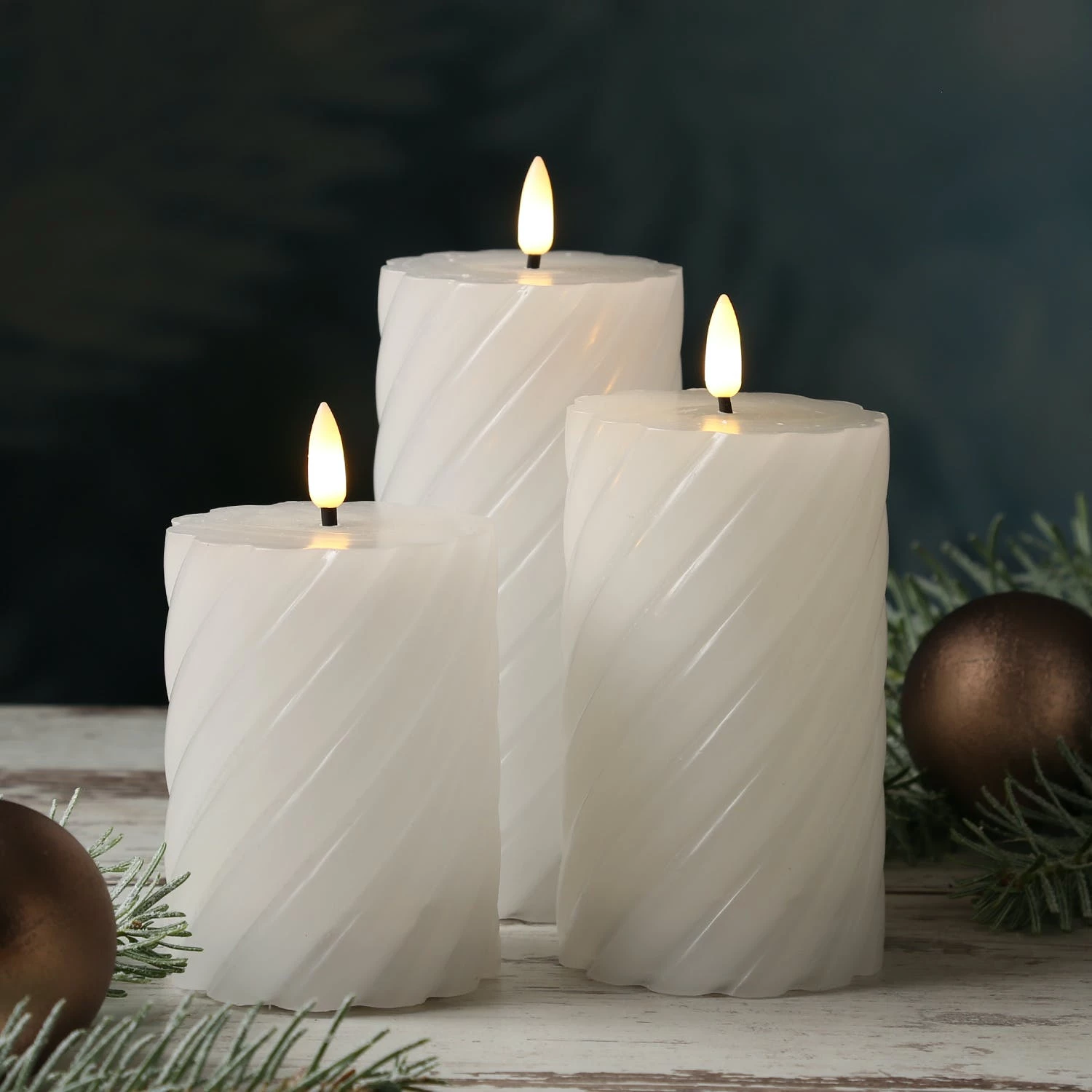 Null LED Kerze Twist Echtwachs Gedrehte Stumpenkerze Flackernd H: 17,5cm Timer Weiß – Bild 7