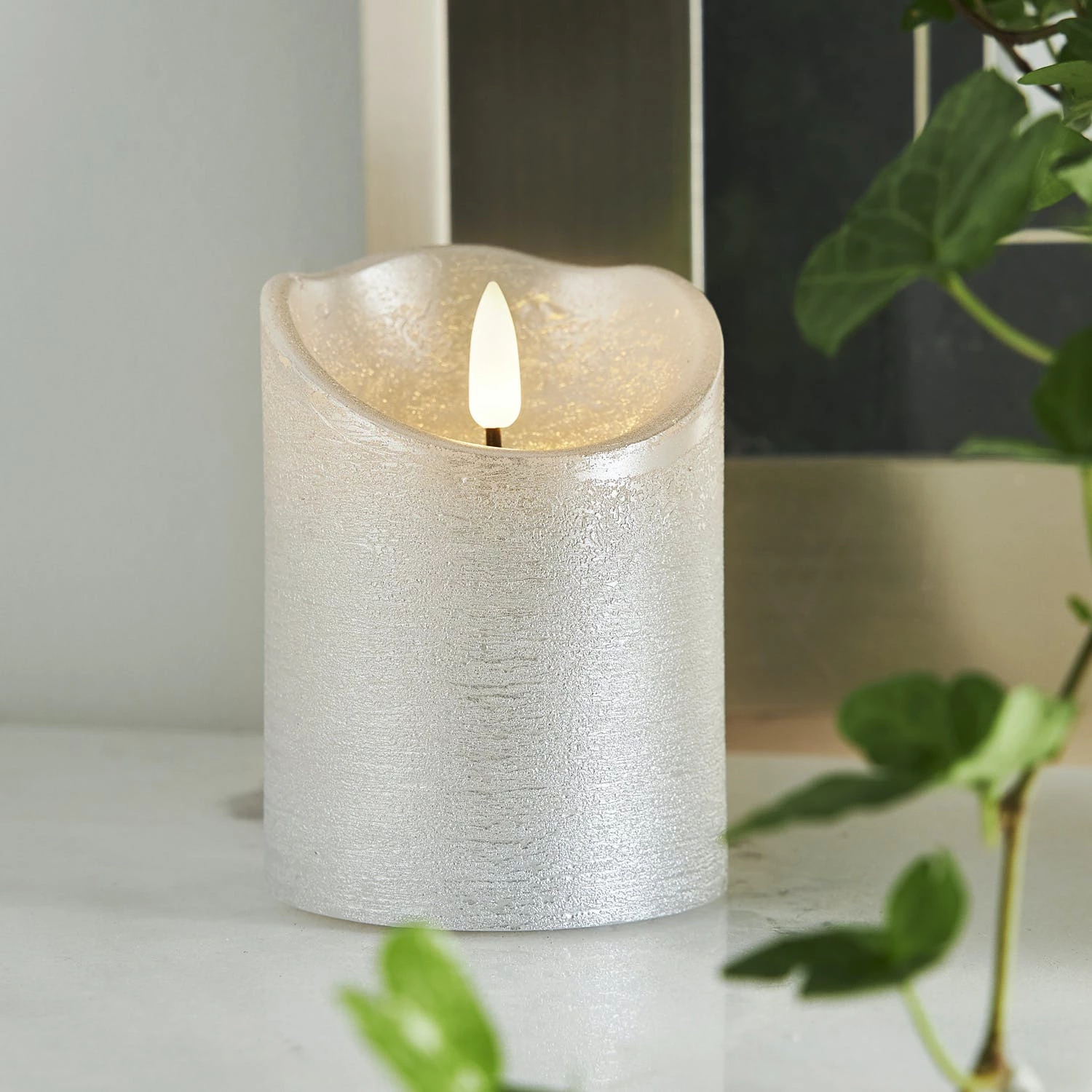Null LED Kerze Rustik Optik Echtwachs Flackernde Flamme H: 10cm Timer Batterie Silber â Bild 6